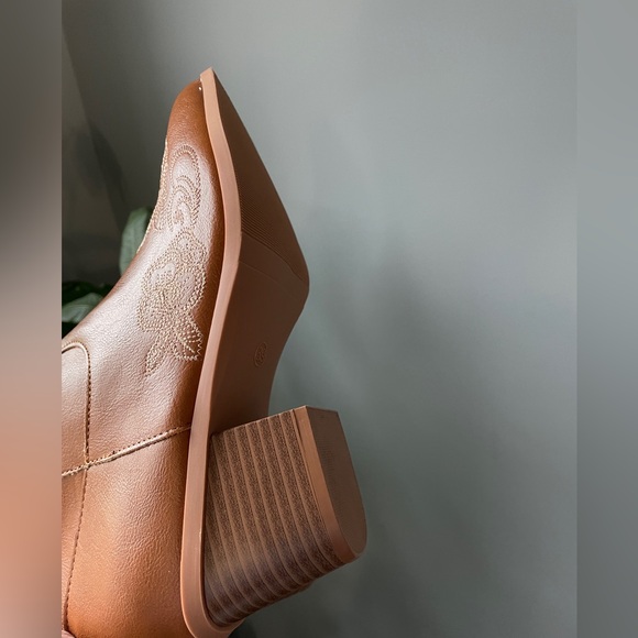 Brown western cowboy boots floral embroidered - Picture 2 of 6